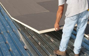 benefits of insulating Reach flat roofing
